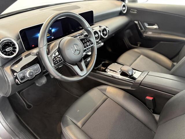 Mercedes-Benz CLA-KLASSE 200 Business Solution