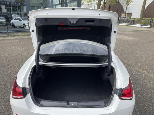 Mercedes-Benz CLA-KLASSE 180 Business Solution AMG AUT| STOELVERWARMING| SFEERVERLICHTING| ACHTERUITRIJCAMERA| 56.000KM!! | RIJKLAARPRIJS INCL. 12 MND BOVAG GARANTIE