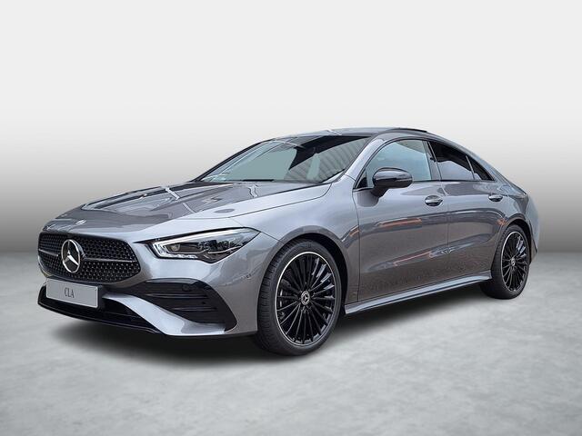 Mercedes-Benz CLA-KLASSE 200 AMG Line | Premium Pakket | Night Pakket | Winter Pakket | Panoramadak | Trekhaak | Burmester Surround Sound | MULTIBEAM LED Koplampen | Dodehoekassistent |