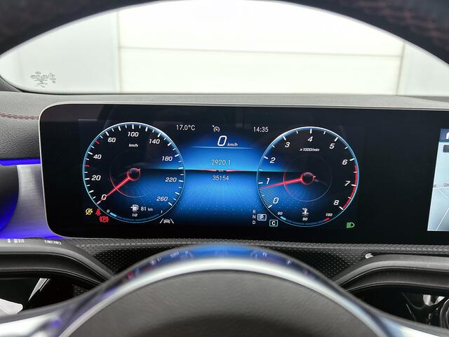 Mercedes-Benz CLA-KLASSE 200 AMG Nightpakket | Alarm | Sfeerverlichting | Keyless Go | Augmented Reality | Parkeerpakket met Camera | Inclusief 12 Maanden Garantie.