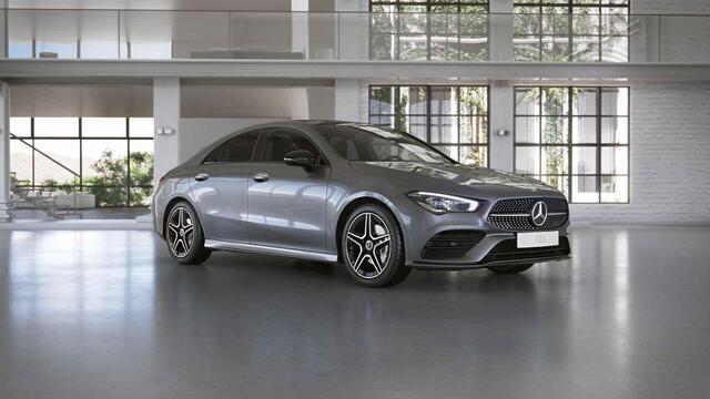 Mercedes-Benz CLA-KLASSE 180 AMG Line | Night | Panoramadak | Lederen bekleding | Widescreen | Sfeerverlichting | Stoelverwarming |