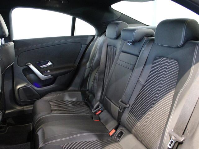 Mercedes-Benz CLA-KLASSE 180 Luxury Line