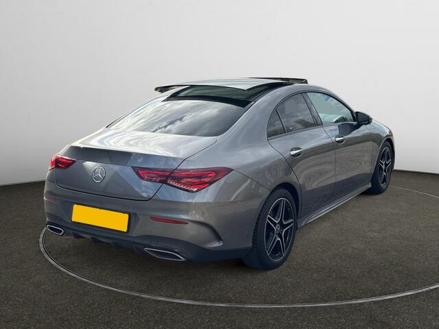Mercedes-Benz CLA-KLASSE 180 AMG Aut- 2x Full Memory, Volledig Dealer Onderhouden, Panoramadak, Sfeerverlichting, Zitcomfort