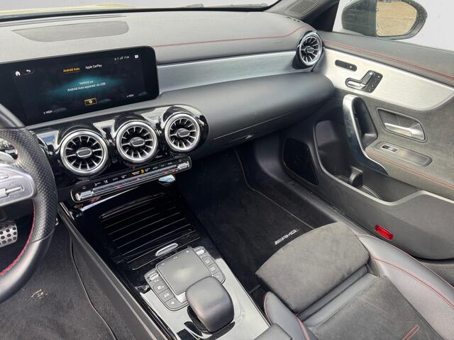 Mercedes-Benz CLA-KLASSE 180 AMG Aut- 2x Full Memory, Volledig Dealer Onderhouden, Panoramadak, Sfeerverlichting, Zitcomfort