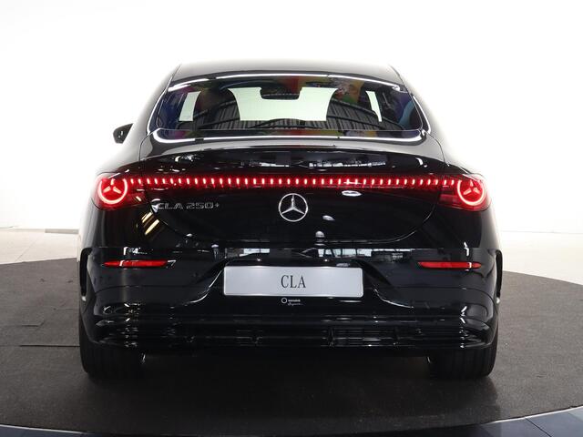 Mercedes-Benz CLA-KLASSE 250+ Launch Edition 85.5 kWh | Night | Panoramadak | Stoelverwarming | DISTRONIC | Achteruitrijcamera | Dodehoekassistent | Trekhaak |