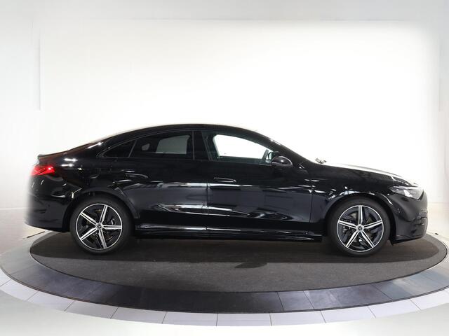 Mercedes-Benz CLA-KLASSE 250+ Launch Edition 85.5 kWh | Night | Panoramadak | Stoelverwarming | DISTRONIC | Achteruitrijcamera | Dodehoekassistent | Trekhaak |