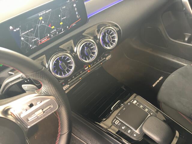 Mercedes-Benz CLA-KLASSE 250 e AMG 233pk Aut- Panoramadak, Sfeerverlichting, Burmester Audio, Stoelverwarming