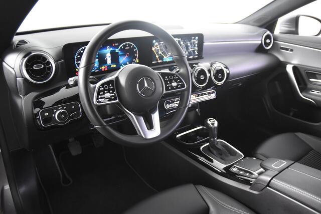 Mercedes-Benz CLA-KLASSE 180 SB *1ste Eigenaar*Leer*Navigatie*Stoelverwarming*