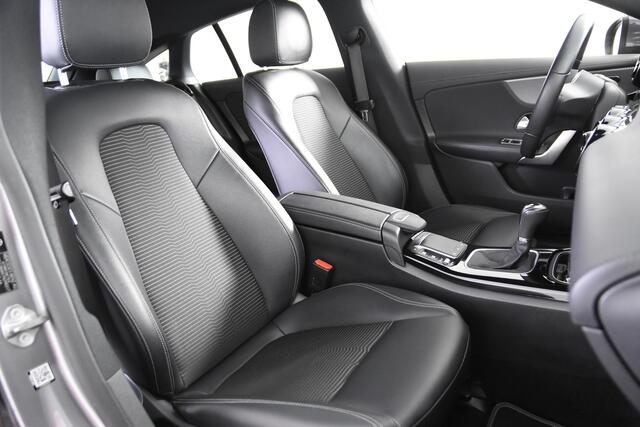 Mercedes-Benz CLA-KLASSE 180 SB *1ste Eigenaar*Leer*Navigatie*Stoelverwarming*