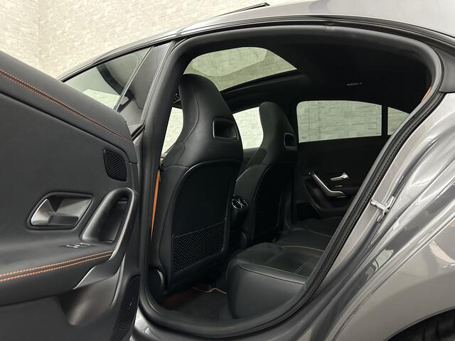 Mercedes-Benz CLA-KLASSE 180 Edition 1 AMG-Line | Panorama | Sfeerverlichting | Widescreen | Memory | Multi-Beam LED | Keyless-Go | 19 Inch | Stoelverwarming | Night-Pakket | Camera | Origineel NL | Nieuwe Banden & Onderhoudsbeurt |