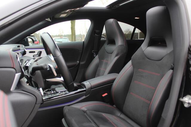 Mercedes-Benz CLA-KLASSE 250 e Business Solution AMG Limited / Panoramadak / Camera / Memory Seats / Sfeerverlichting / 18'' / Matrix LED / Keyless / Stoelverwarming / DAB / Cruise Control