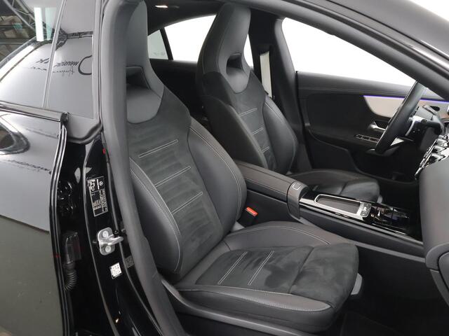 Mercedes-Benz CLA-KLASSE 180 Business Solution AMG | Panoramaschuifdak | AMG Line Plus | Head-up display | Nightpakket | 360° camera | Dodehoekassistent |