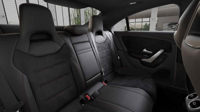 Mercedes-Benz CLA-KLASSE 250 e Star Edition AMG Line | Multibeam | Panoramadak | Night | Multispaaks lichtmetalen velgen | Stoelverwarming |