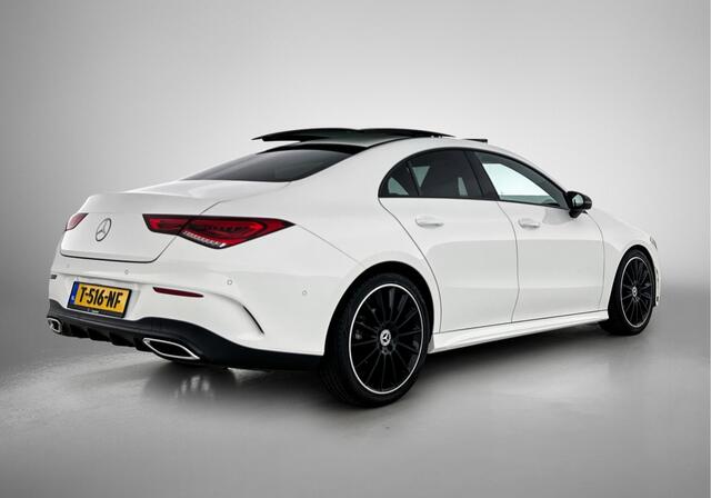 Mercedes-Benz CLA-KLASSE 180 AMG Line Panoramadak | Leder | Multispaaks | Stoelverwarming | Night Pakket Inclusief 24 maanden Mercedes-Benz Certified garantie voor Europa.