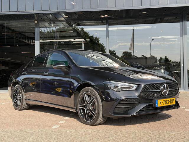 Mercedes-Benz CLA-KLASSE 250 e AMG Line PANORAMADAK| ALCANTARA SPORT INTERIEUR| SFEER VERLICHTING| CAMERA| NAVIGATIE| F1 FLIPPERS| DODE HOEK |