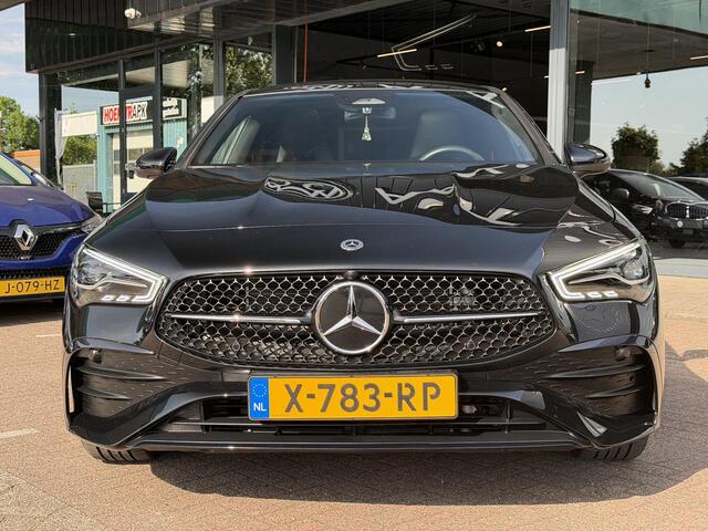 Mercedes-Benz CLA-KLASSE 250 e AMG Line PANORAMADAK| ALCANTARA SPORT INTERIEUR| SFEER VERLICHTING| CAMERA| NAVIGATIE| F1 FLIPPERS| DODE HOEK |
