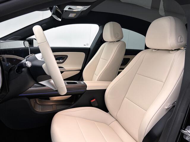 Mercedes-Benz CLA-KLASSE 200 Business Solution Luxury 58 kWh | Winterpakket | Warmtewerend, donkergetint glas | Massagefunctie | Vast panoramadak | Sierdelen openporig bruin eikenhout met aluminium lijnen | 18 inch vijfspaaks lichtmetalen velgen |