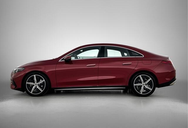 Mercedes-Benz CLA-KLASSE 200 Business Solution AMG | Parkeerpakket | Smartphone integratie | URBAN GUARD | Vast panoramadak | Sfeerverlichting | Adaptieve cruisecontrol | Stoelverwarming |