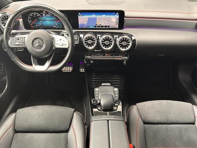 Mercedes-Benz CLA-KLASSE 200 Business Solution AMG | Panoramadak | Memory | LED Koplampen | Keyless Entry