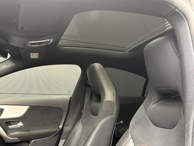 Mercedes-Benz CLA-KLASSE 200 Business Solution AMG | Panoramadak | Memory | LED Koplampen | Keyless Entry