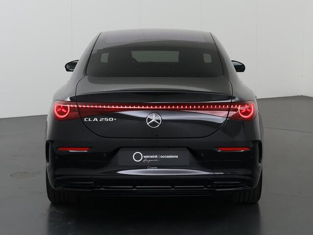 Mercedes-Benz CLA-KLASSE 250+ Business Solution AMG 85 kWh | Night | Panoramadak | Stoelverwarming | DISTRONIC | Achteruitrijcamera | Dodehoekassistent |