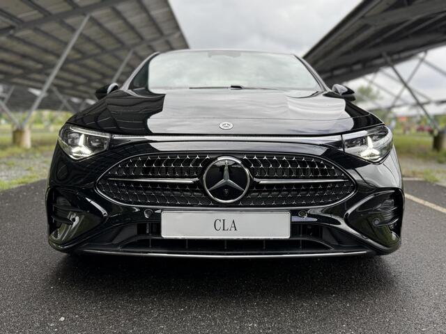 Mercedes-Benz CLA-KLASSE 180 Business Solution AMG | Panoramadak | Trekhaak | Memory | Multibeam LED | Massage | Sfeerverlichting | Parkeercamera |