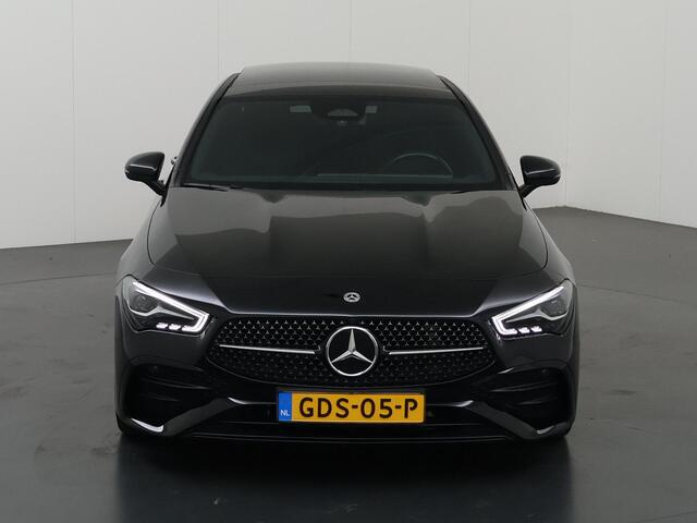 Mercedes-Benz CLA-KLASSE 180 Star Edition AMG Line | Night | Panoramadak | Keyless | 19" lichtmetalen velgen |