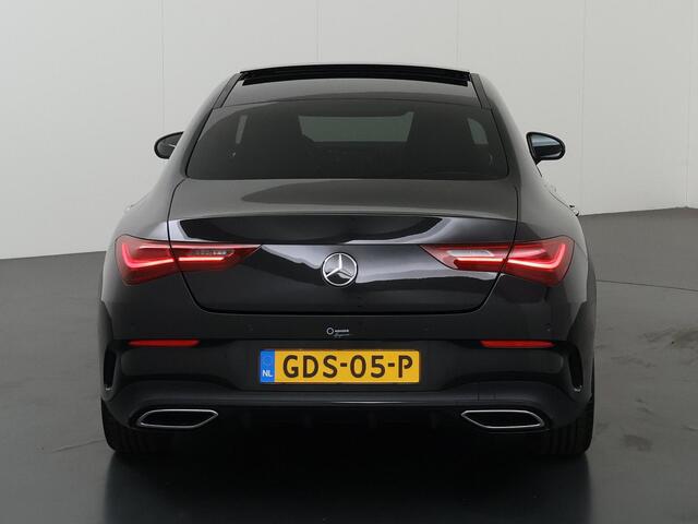 Mercedes-Benz CLA-KLASSE 180 Star Edition AMG Line | Night | Panoramadak | Keyless | 19" lichtmetalen velgen |