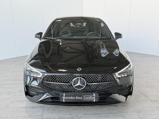 Mercedes-Benz CLA-KLASSE 180 Business Solution AMG | Panoramaschuifdak | AMG Line Plus | Head-up display | Nightpakket | 360° camera | Dodehoekassistent |