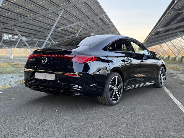 Mercedes-Benz CLA-KLASSE 250+ Launch Edition 85.5 kWh | Night | Panoramadak | Stoelverwarming | DISTRONIC | Achteruitrijcamera | Dodehoekassistent |