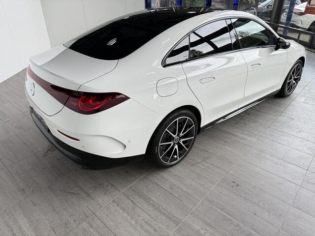 Mercedes-Benz CLA-KLASSE 250+ Launch Edition 85.5 kWh | Night | Panoramadak | Stoelverwarming | DISTRONIC | Achteruitrijcamera | Dodehoekassistent |