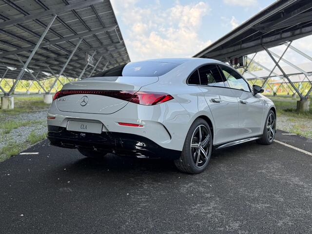 Mercedes-Benz CLA-KLASSE 180 Business Solution AMG | Night | Premium Plus | Trekhaak | Winterpakket | Burmester | Massage | Head -Up | 360 camera | Multibeam LED |