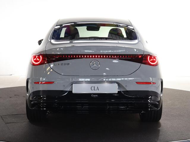 Mercedes-Benz CLA-KLASSE 250+ Launch Edition 85.5 kWh | Night | Panoramadak | DISTRONIC | Achteruitrijcamera | Dodehoekassistent |