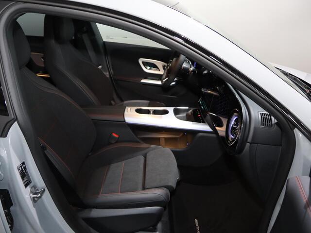 Mercedes-Benz CLA-KLASSE 250+ Launch Edition 85.5 kWh | Night | Panoramadak | DISTRONIC | Achteruitrijcamera | Dodehoekassistent |