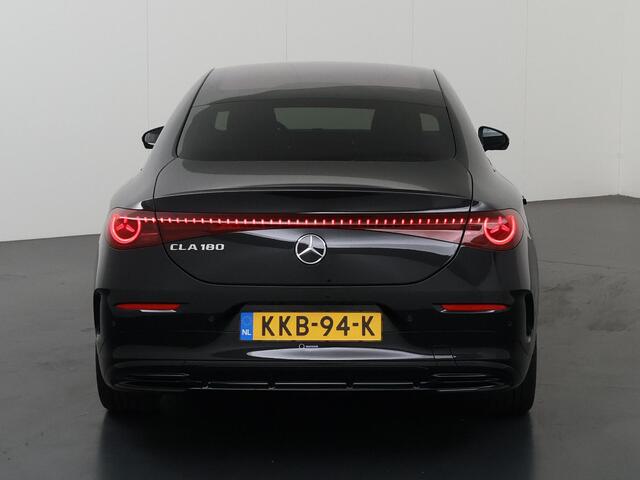 Mercedes-Benz CLA-KLASSE 180 Business Solution AMG | Panoramadak | Matrix Led | Night | 19"AMG velgen |