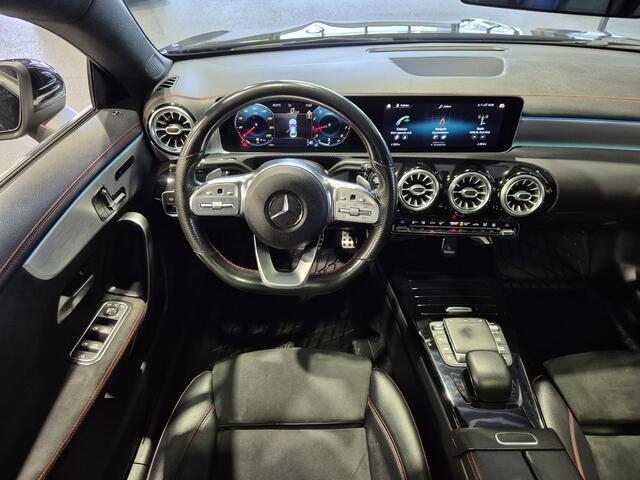 Mercedes-Benz CLA-KLASSE 180 Business Solution AMG Panorama | Camera | Digidash | HiFi | Zeer nette auto