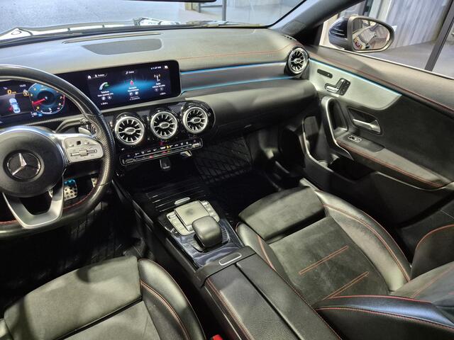 Mercedes-Benz CLA-KLASSE 180 Business Solution AMG Panorama | Camera | Digidash | HiFi | Zeer nette auto