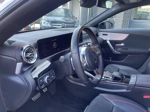 Mercedes-Benz CLA-KLASSE 180 Business Solution AMG Night