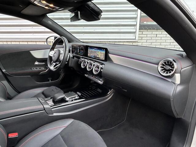 Mercedes-Benz CLA-KLASSE 250 e AMG | Rijassistentie+ | Head-Up Display | Panoramadak