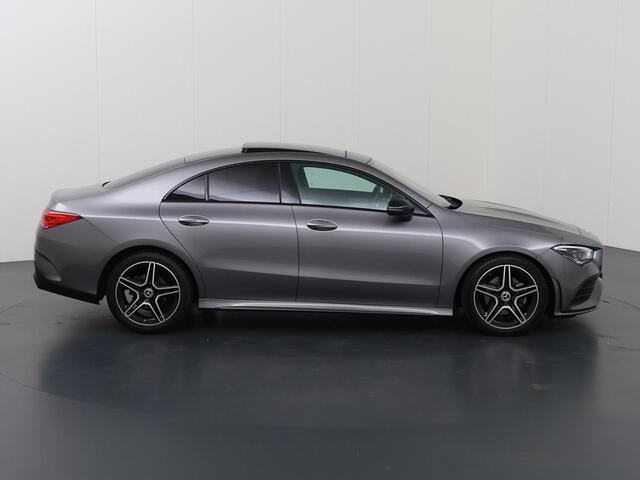 Mercedes-Benz CLA-KLASSE 180 Business Solution AMG | Night pakket | Panoramadak | Stoelverwarming | Burmester |