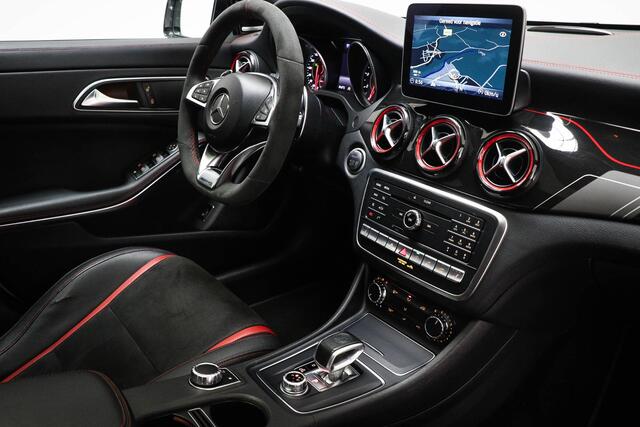 Mercedes-Benz CLA-KLASSE AMG 45 4MATIC Ambition | PANORAMADAK | SFEERVERLICHTING | RECARO | STOELVERWARMING | CAMERA | 19"