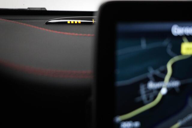 Mercedes-Benz CLA-KLASSE AMG 45 4MATIC Ambition | PANORAMADAK | SFEERVERLICHTING | RECARO | STOELVERWARMING | CAMERA | 19"