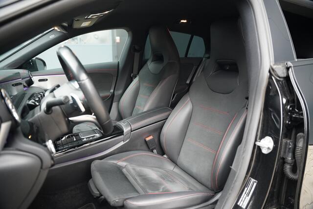 Mercedes-Benz CLA-KLASSE 180 Business Solution AMG | Stoelverwarming | Parkeersensoren | Navigatie | Cruise Control | Ambiance Verlichting | Keyless | Camera | Climate Control