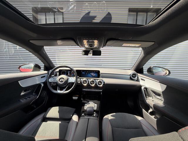 Mercedes-Benz CLA-KLASSE 180 AMG |Pano|Trekhaak|Camera|