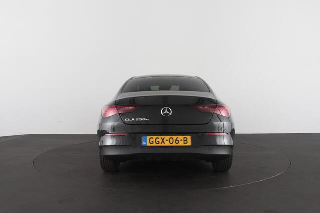 Mercedes-Benz CLA-KLASSE 250 e Star Edition > Keyless/Camera/Cruise control adaptief/Stoelverwarming...