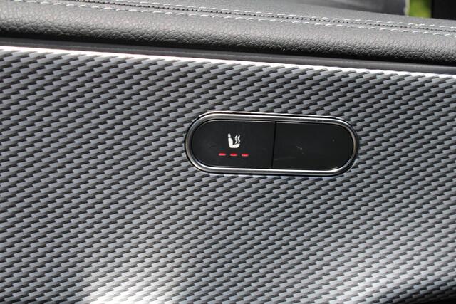 Mercedes-Benz CLA-KLASSE 180 Luxury | Lederen bekleding | Panorama | LED