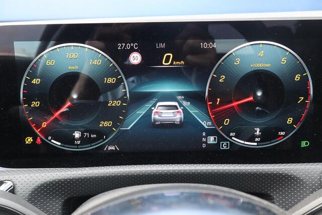 Mercedes-Benz CLA-KLASSE 250 Premium Plus | AMG Line | Panoramadak | Edition 1 pakket | Sfeerverlichting