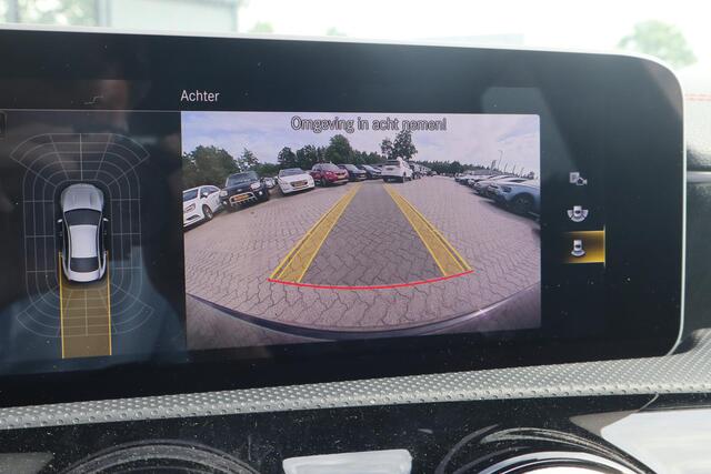Mercedes-Benz CLA-KLASSE 250 Premium Plus | AMG Line | Panoramadak | Edition 1 pakket | Sfeerverlichting