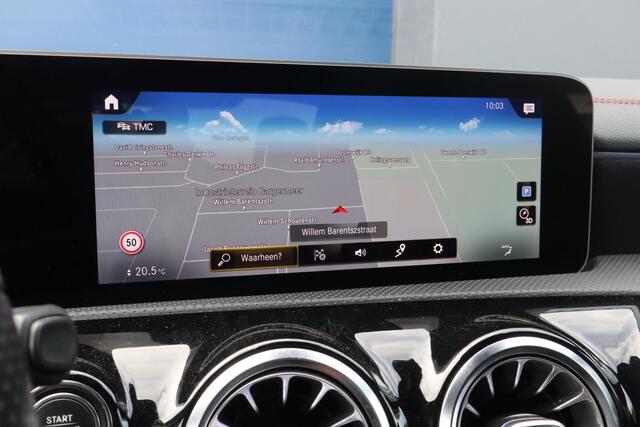 Mercedes-Benz CLA-KLASSE 250 Premium Plus | AMG Line | Panoramadak | Edition 1 pakket | Sfeerverlichting