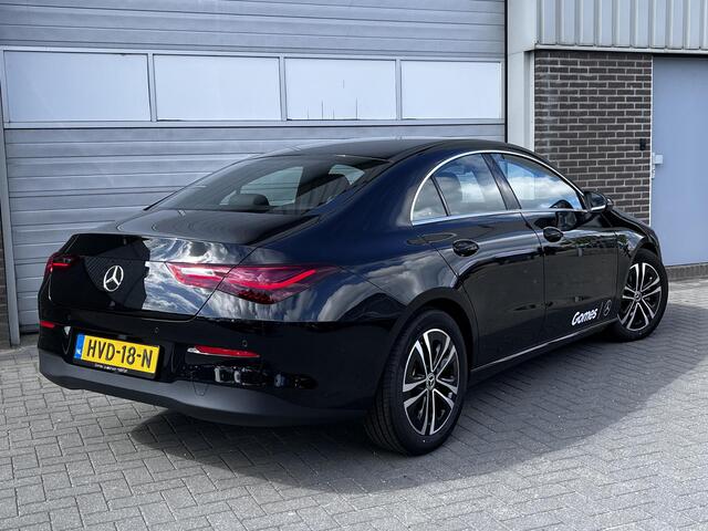 Mercedes-Benz CLA-KLASSE 180 Star Edition | Apple CarPlay | Android Auto | Volledig Digitaal Display | Stoelverwarming | Parkeersensoren | Achteruitrijcamera | Elektrisch Inklapbare Buitenspiegels